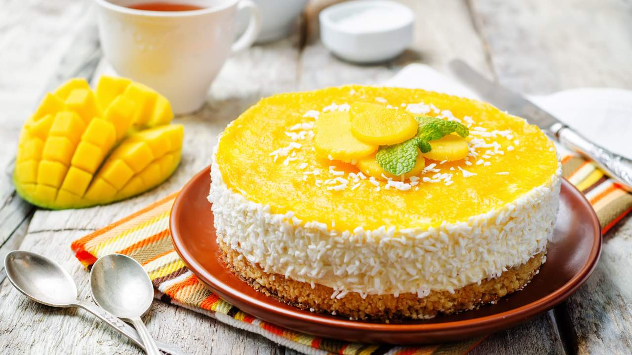 best mango cake kaise banate hain
