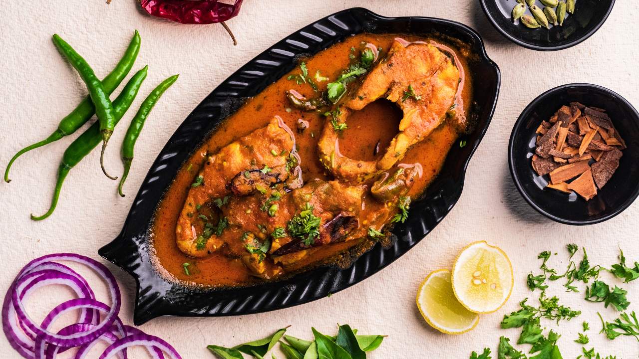 rohu fish curry recipe in hindi