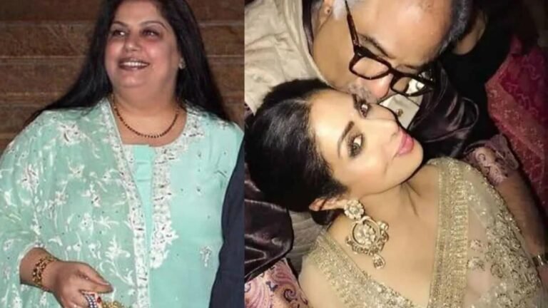 mona-ne-rings-kharidi-boney-sridevi-shaadi-gesture-meaning